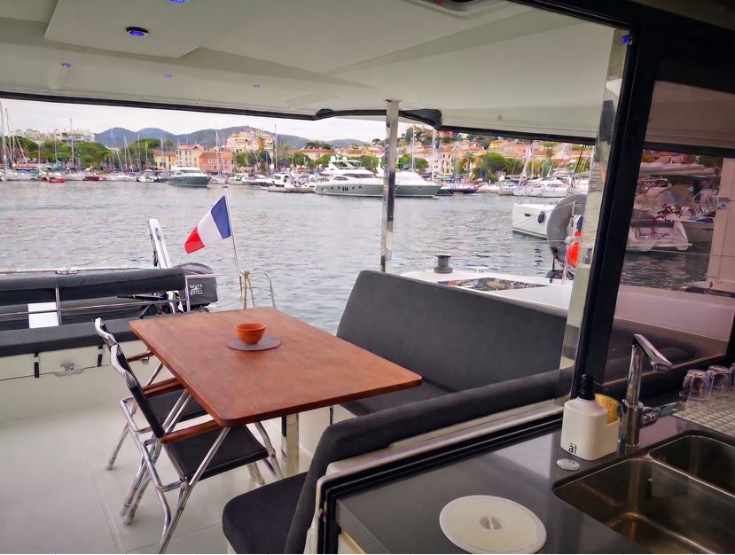 photo vente FOUNTAINE PAJOT&nbsp;LUCIA 40