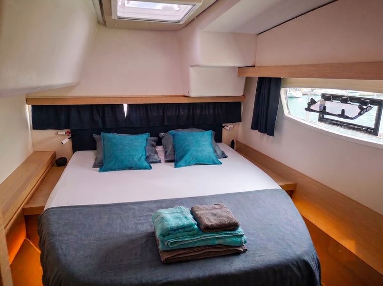 photo vente FOUNTAINE PAJOT&nbsp;LUCIA 40