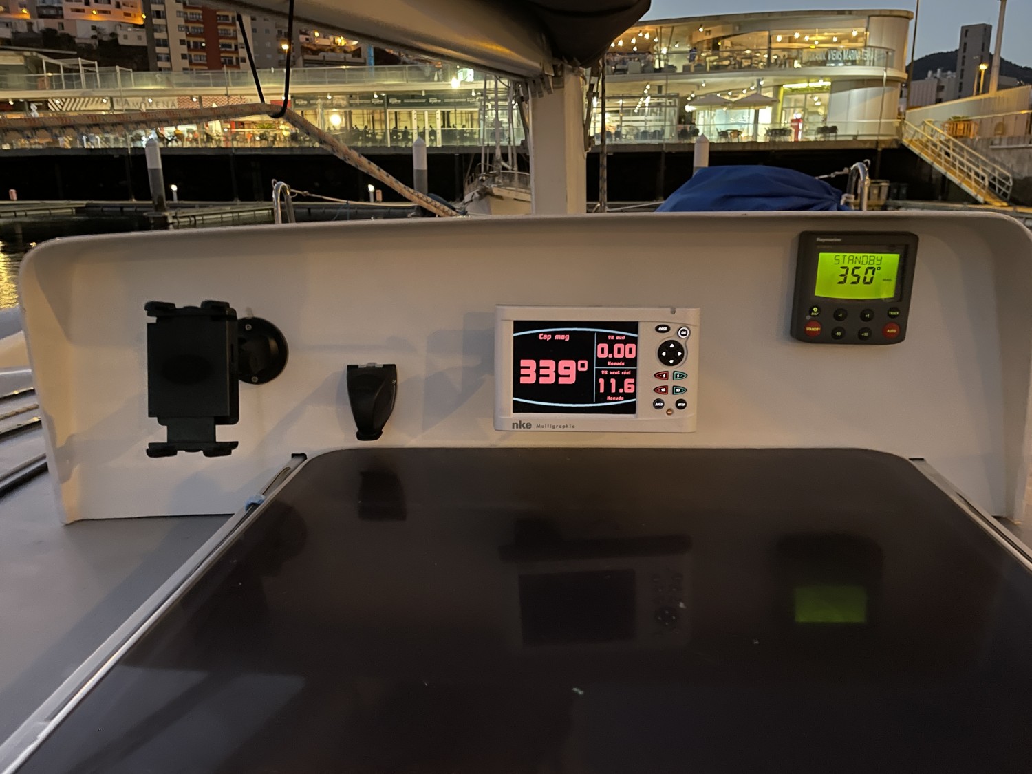 photo Lerouge Yachts Design Pulsar 33